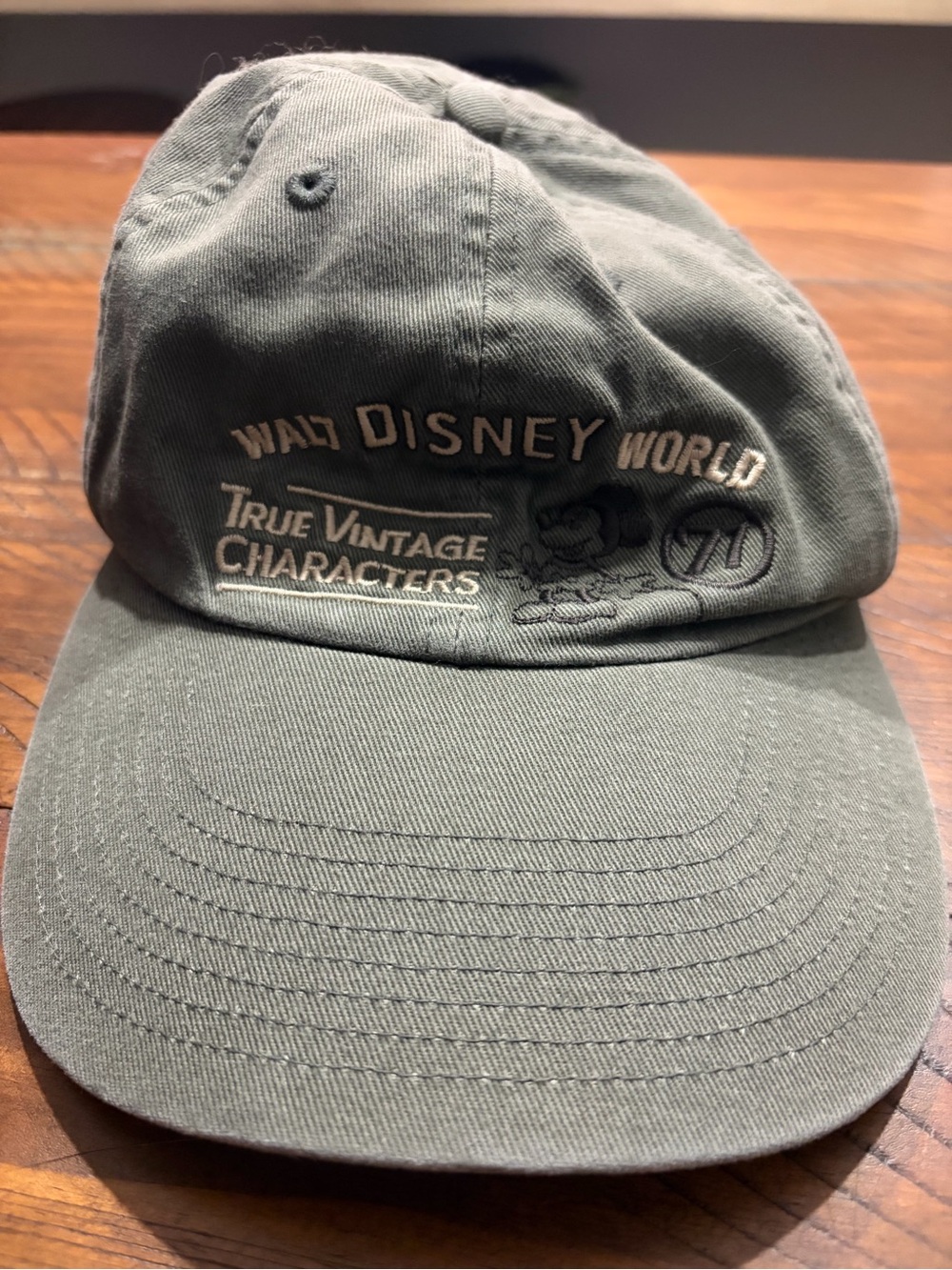 Vintage Walt Disney World Mickey Mouse Embroidered Baseball Cap Olive Green